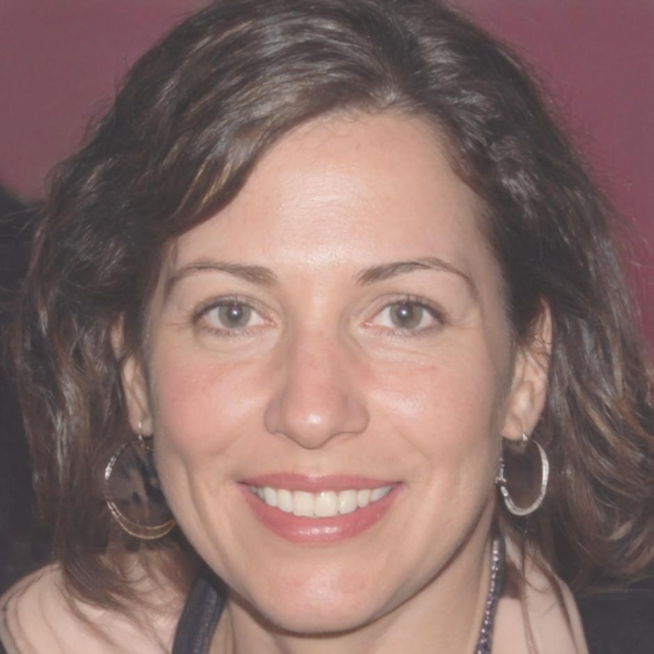 Dr. Camille Rousseau, spécialiste en communication familiale